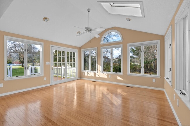 Building Photo - 127 Two Rod Hwy