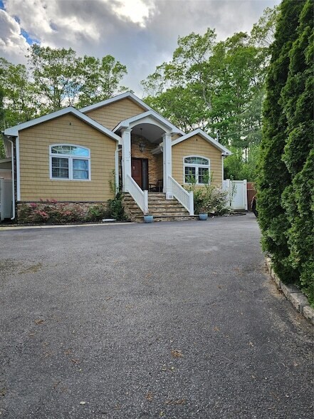 Foto principal - 52 Hilltop Ln