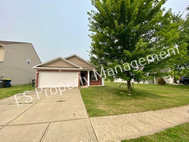Building Photo - Wonderful 3 Bedroom 2 Bathroom with Dedica...
