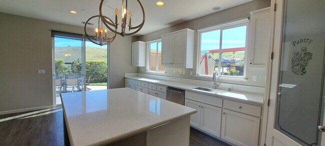 Foto del edificio - 4719 Sweetwater Pl