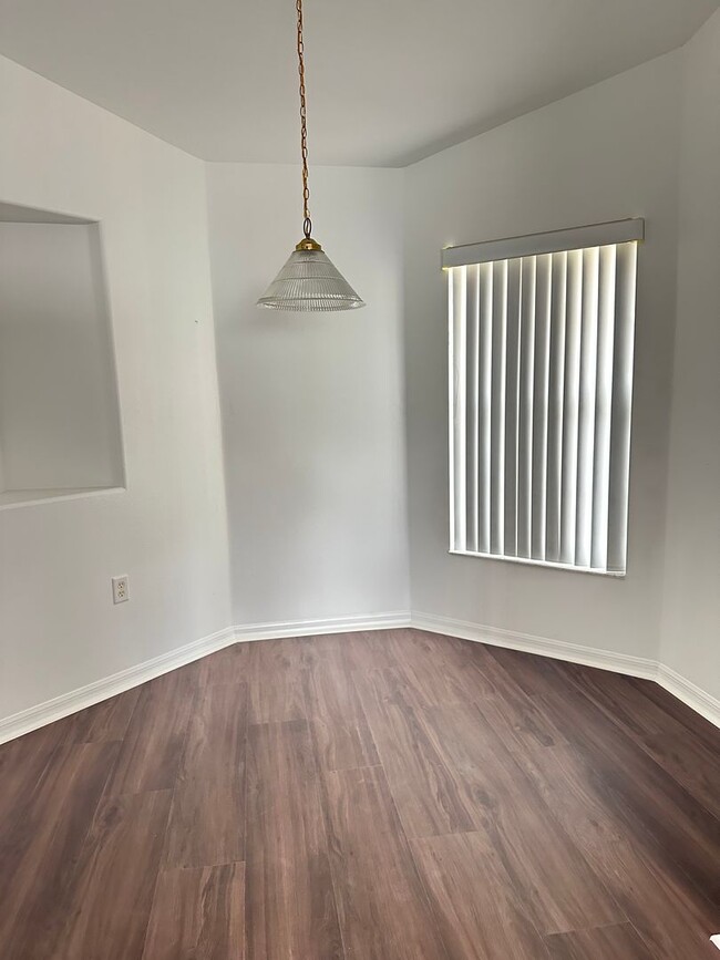 Building Photo - Marion Oaks