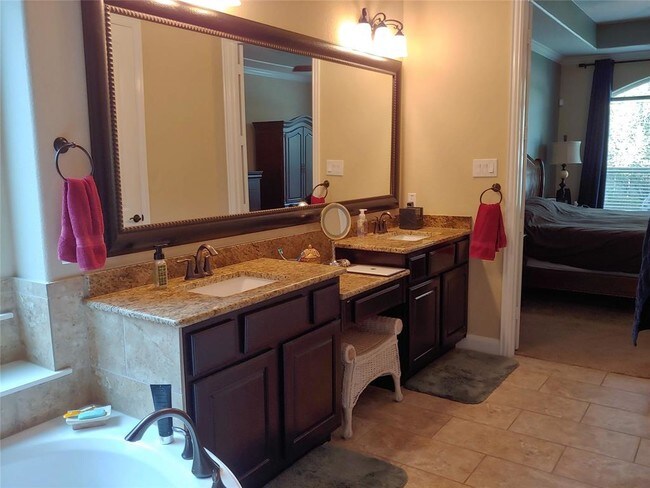 Building Photo - 24987 Stratton Meadows Dr