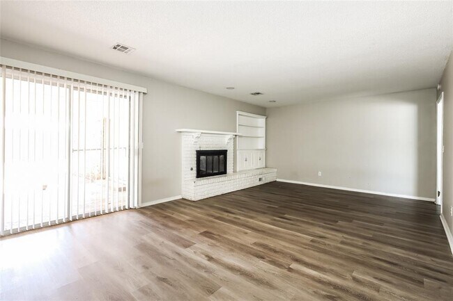 Foto del edificio - 2528 NW 119th St