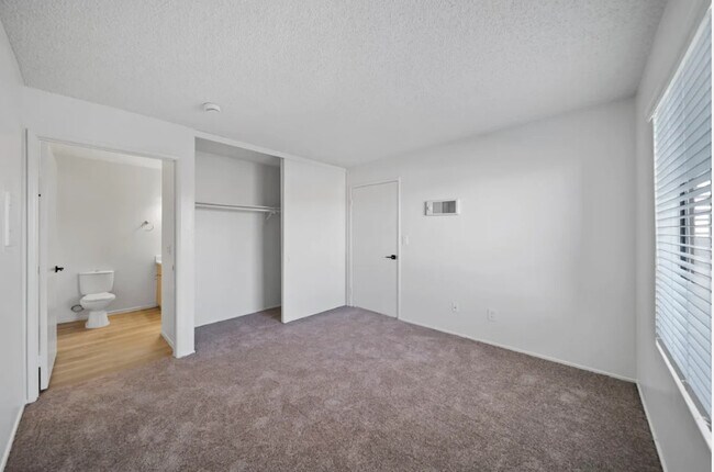 1 habitación, 1 baño - 500 pies cuadrados - Laurel Palms Apartments