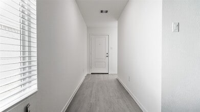Building Photo - 10821 Red Orchid Dr