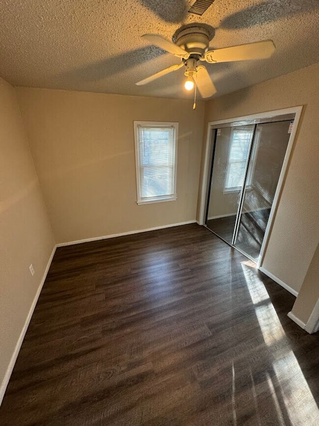 Foto del edificio - 1502 SE 64th St