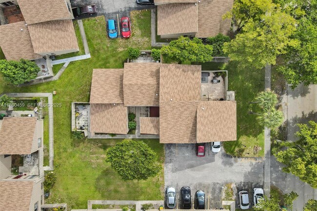 Foto del edificio - 5613 NW 21st St