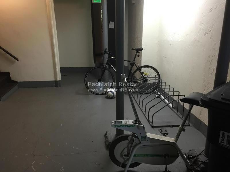 Foto del edificio - 136 Hemenway St