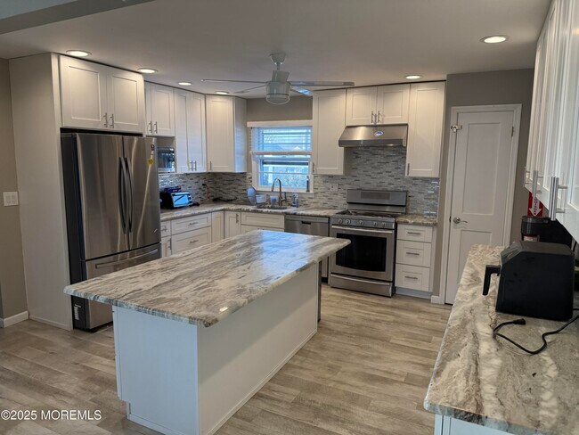 Foto del edificio - 1 Michaels Ct