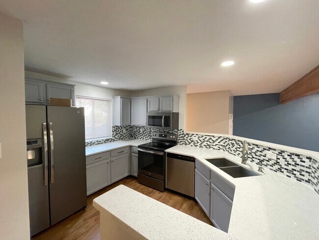 Foto del edificio - 1266 Norberry Ct