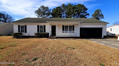 Building Photo - 116 Meadow Farm Rd