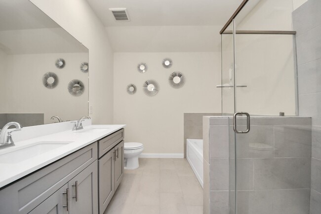 Foto del edificio - 14967 Eagle Feather Dr