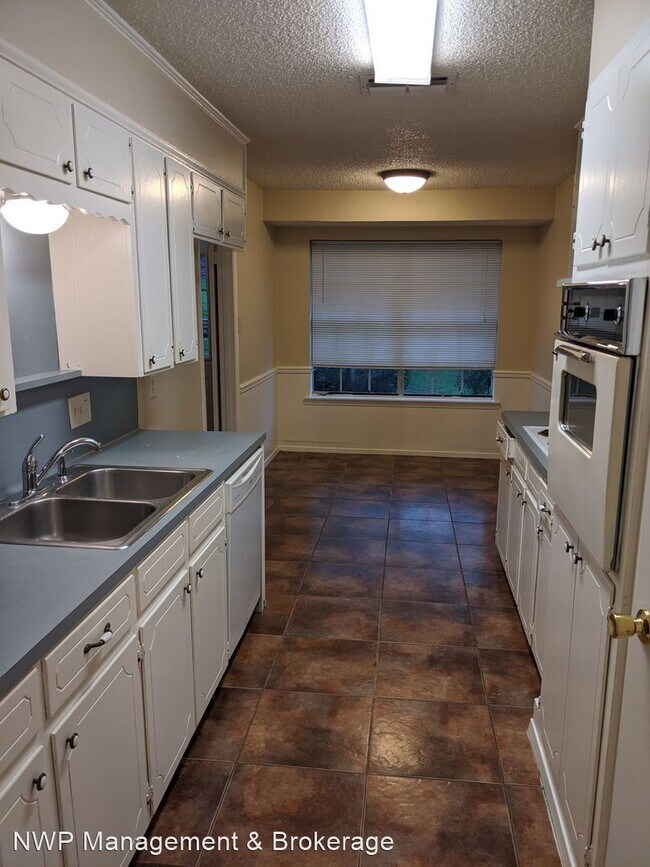 Building Photo - 3 br, 2 bath House - 3416 Glendale St