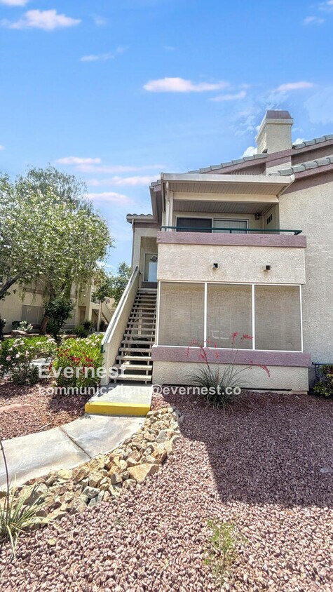 Foto principal - 5710 E Tropicana Ave