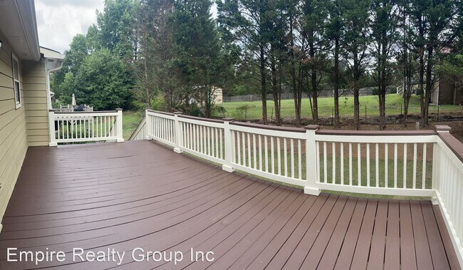 Building Photo - 3 br, 3 bath House - 2004 Chesterfield Dr