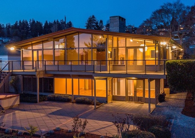 Building Photo - 12139 Shorewood Dr SW