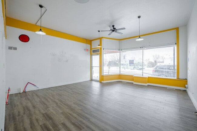 Foto del edificio - 1209 N Main St