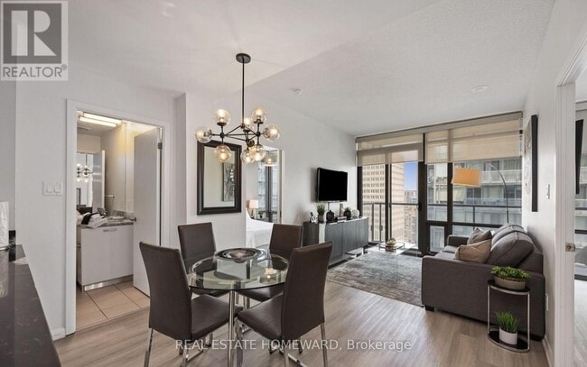 Building Photo - 38 Grenville St