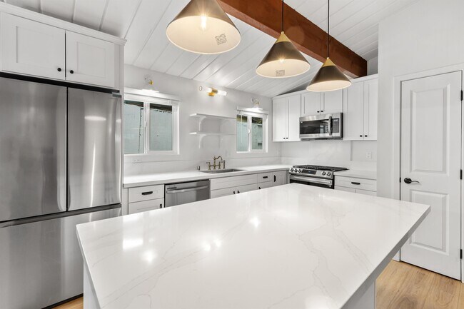 Building Photo - 5649 Baja Dr