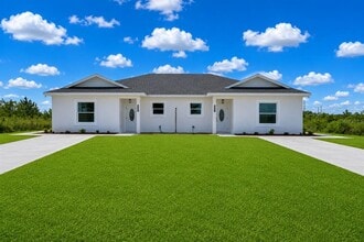 Building Photo - 7951 Sarasota Dr