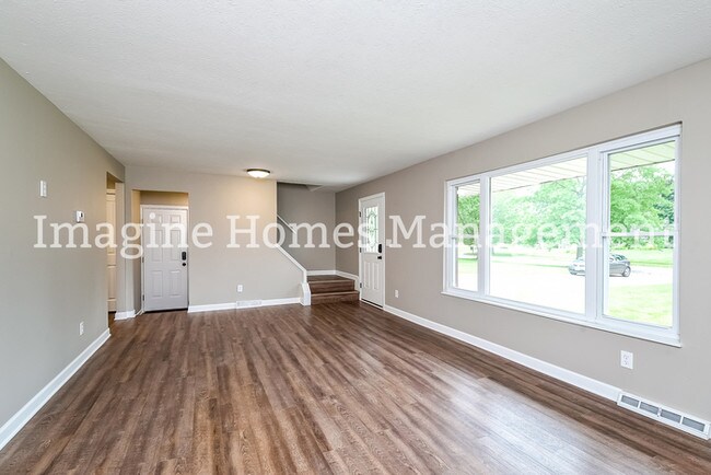 Building Photo - 1029 Sherwood Dr
