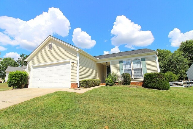 Building Photo - Charming 3-Bedroom Ranch Home in the Meriw...
