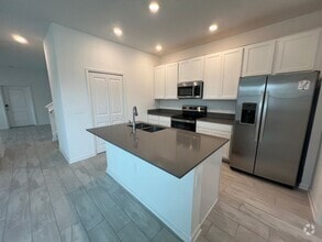 Building Photo - 13906 Title Wy