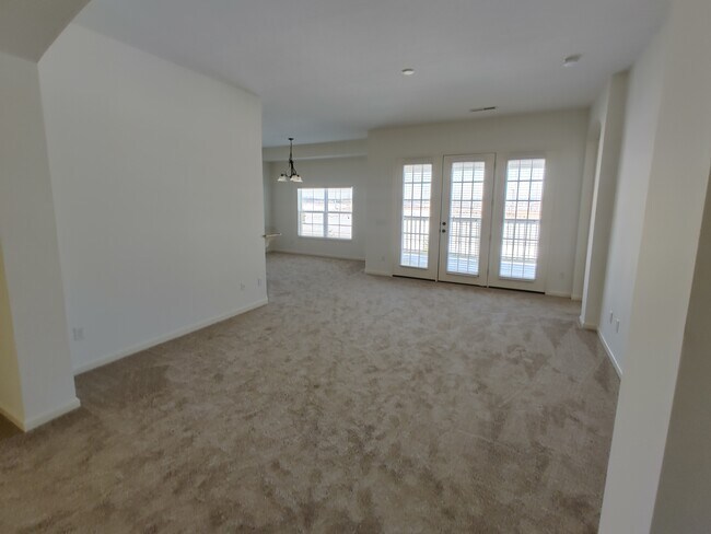 Building Photo - 6853 Kinsale Ln