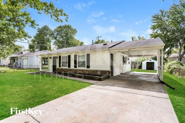 Foto del edificio - 23 Steeplechase Dr
