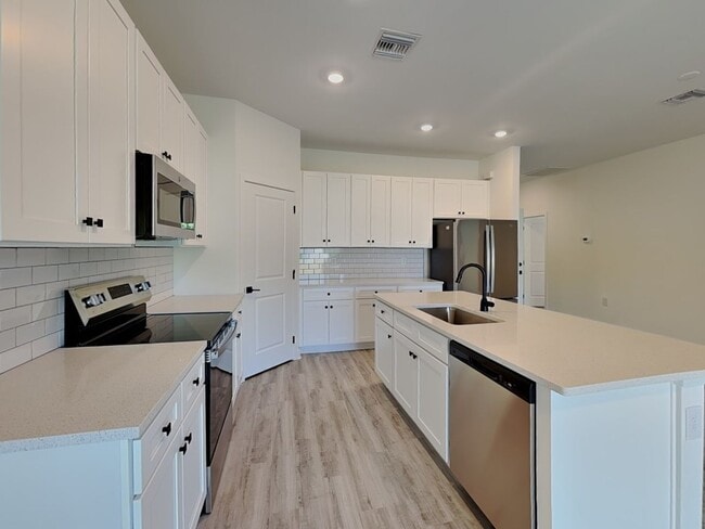 Foto del edificio - 1125 Highlands Rd