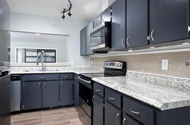 Foto del edificio - 2344 Flamingo Way