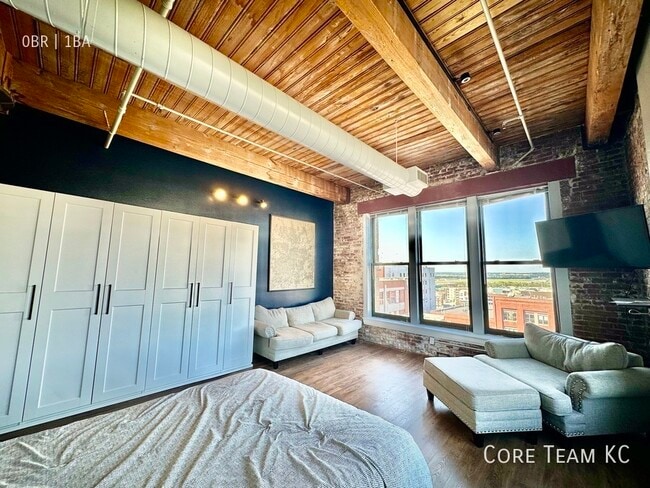 Foto del edificio - 308 W 8th St
