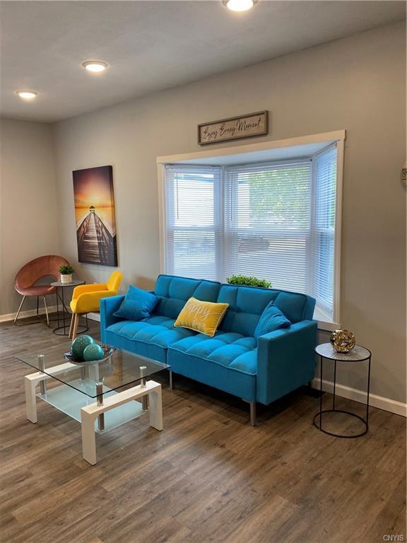 Foto principal - 210 N Mcbride St