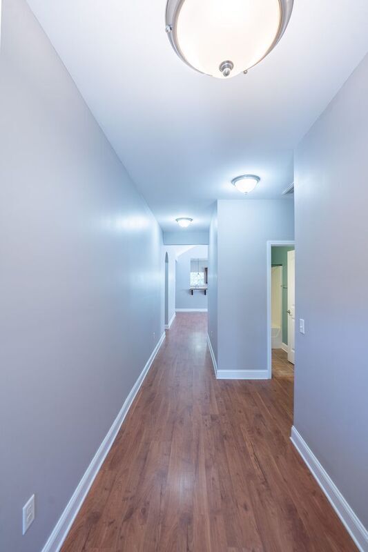Foto del edificio - 156 Cottonham Ct