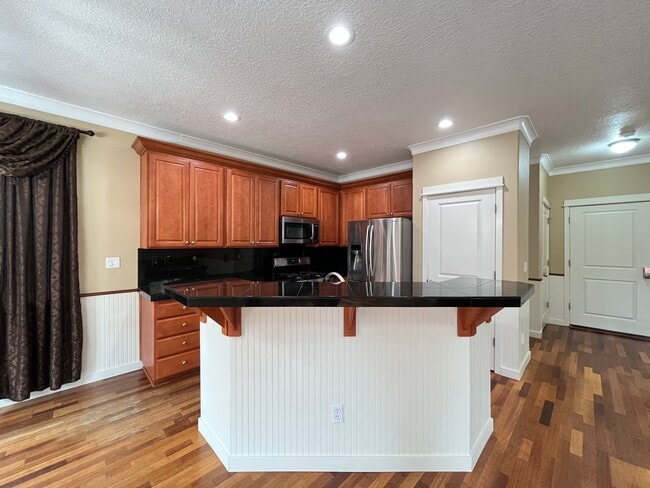 Building Photo - 4Bd/2.5Ba Home in South Beaverton~ Washer/...