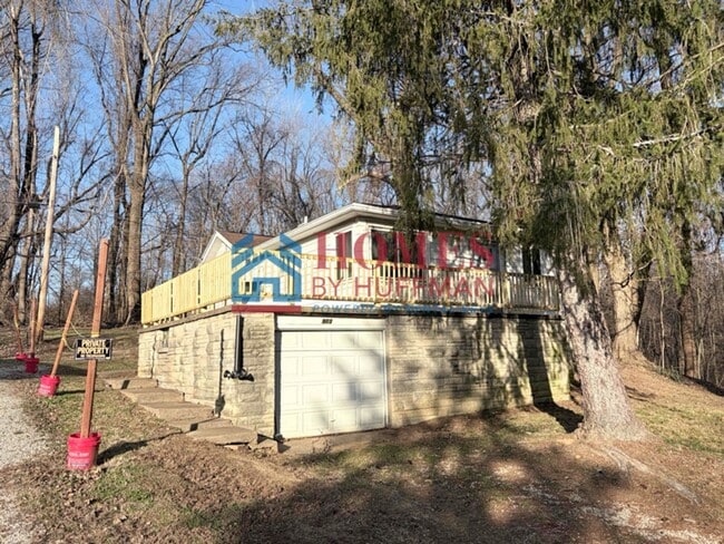 Building Photo - Westside! | Three Bedroom House