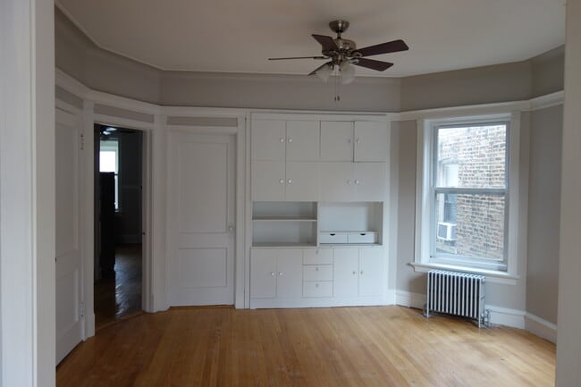 Building Photo - 1412 W Olive Ave