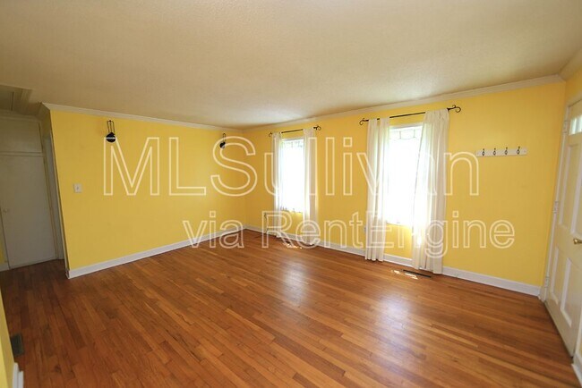 Foto del edificio - 2404 Farthing St