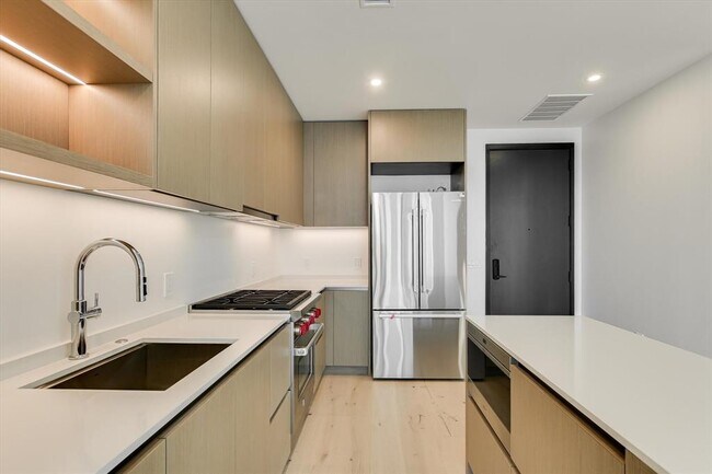 Foto del edificio - 610 Davis St