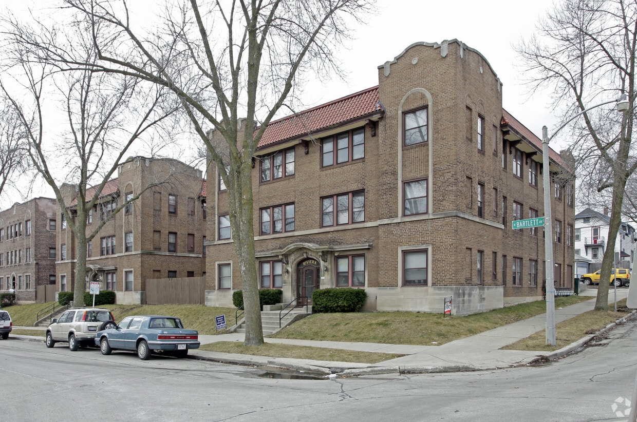 Primary Photo - Riviera Apartments