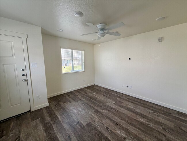 Foto del edificio - 21155 Gosling Rd