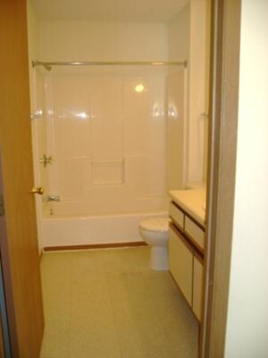 Baño - Gray Hawk Apartments