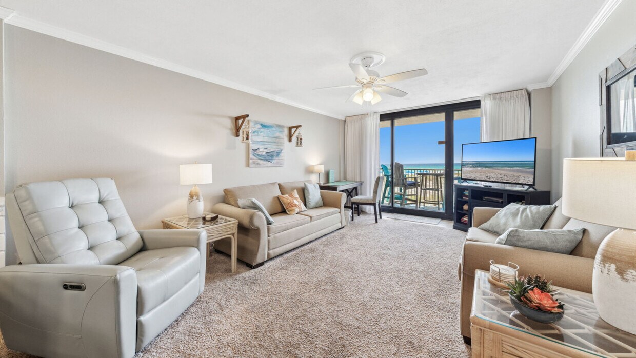 Foto principal - 7205 Thomas Dr