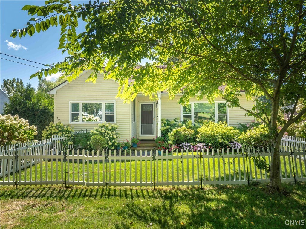 Foto principal - 68 Onondaga St