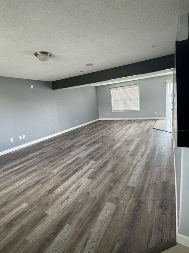 Foto del edificio - 3917 Stanton Hall Pkwy