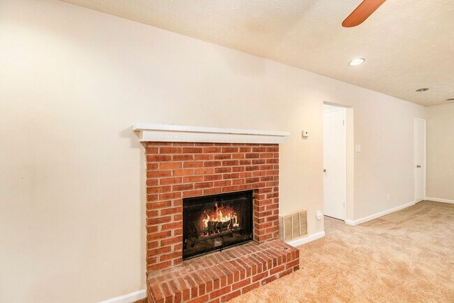 Foto del edificio - 3 bdrm, 2 bath in Stonecrest!