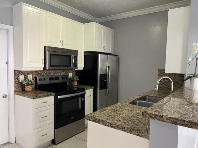 Building Photo - 2163 Madeira Dr