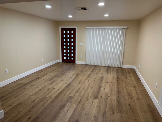 Foto del edificio - 4577 Goldcoast Ave