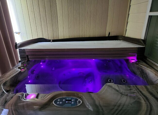 Foto del edificio - 6185 Indian Wood Cir SE