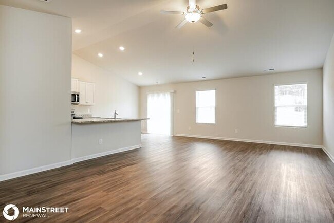 Foto del edificio - 125 Atlas Dr, Youngsville, NC 27596